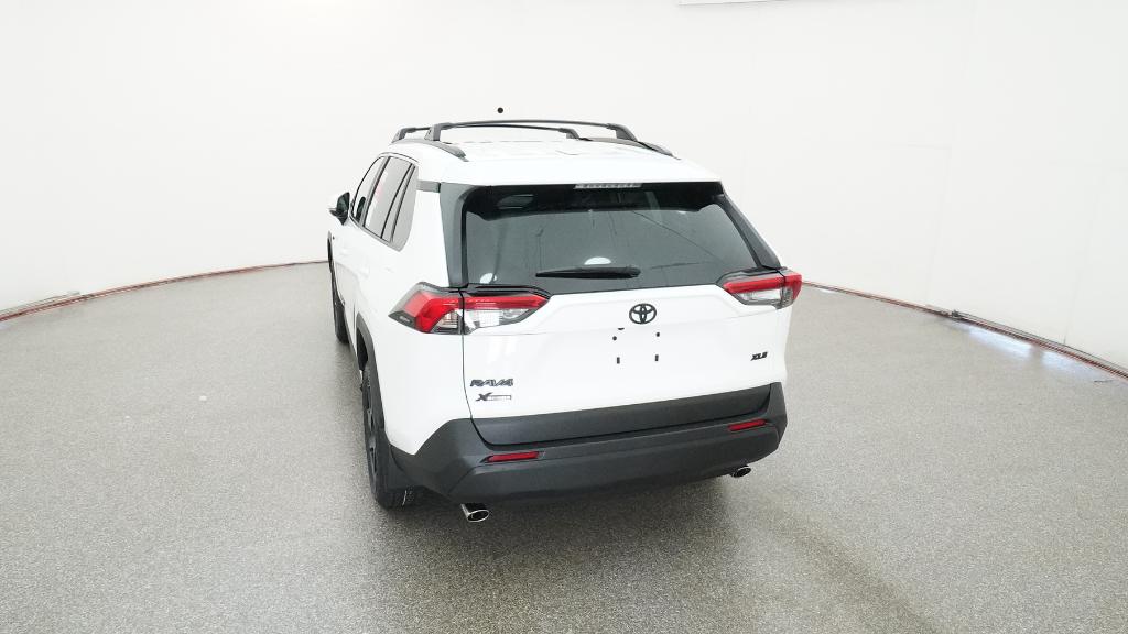 2025 Toyota RAV4 XLE photo 15