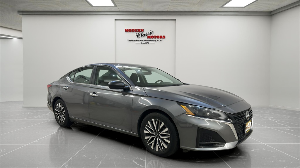 2024 Nissan Altima SV's photo