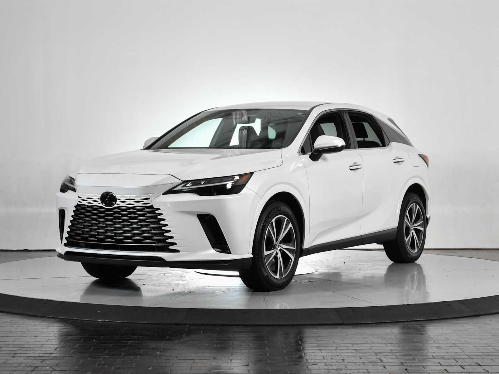 2025 Lexus RX 350's photo