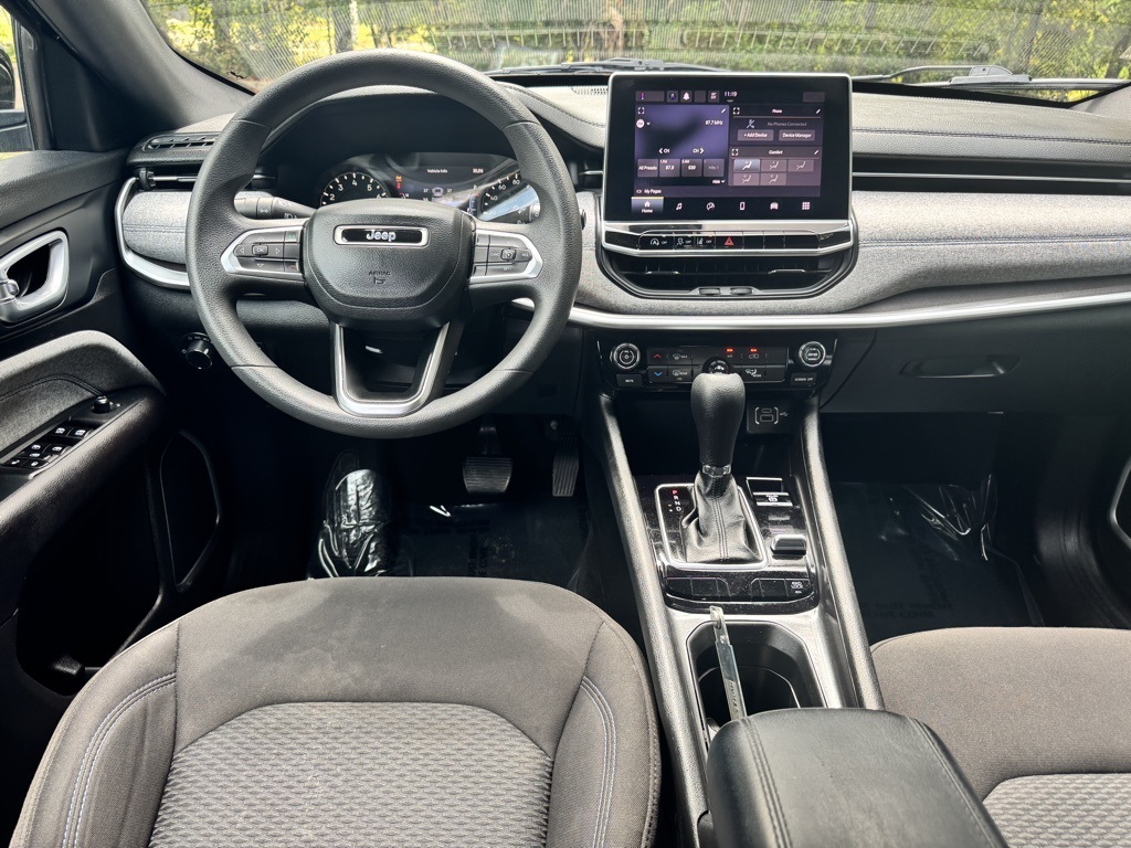 2023 Jeep Compass Sport photo 11