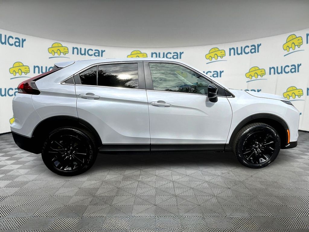2023 Mitsubishi Eclipse Cross LE photo 7