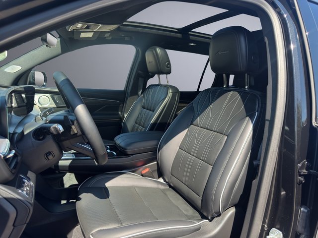 2025 Buick Enclave Avenir photo 14