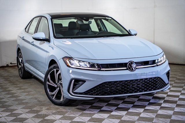 2025 Volkswagen Jetta SEL photo 3