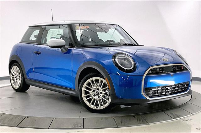 2025 MINI Hardtop 2 Door S's photo