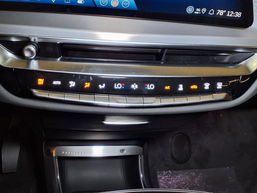 2025 Cadillac Lyriq Sport photo 17
