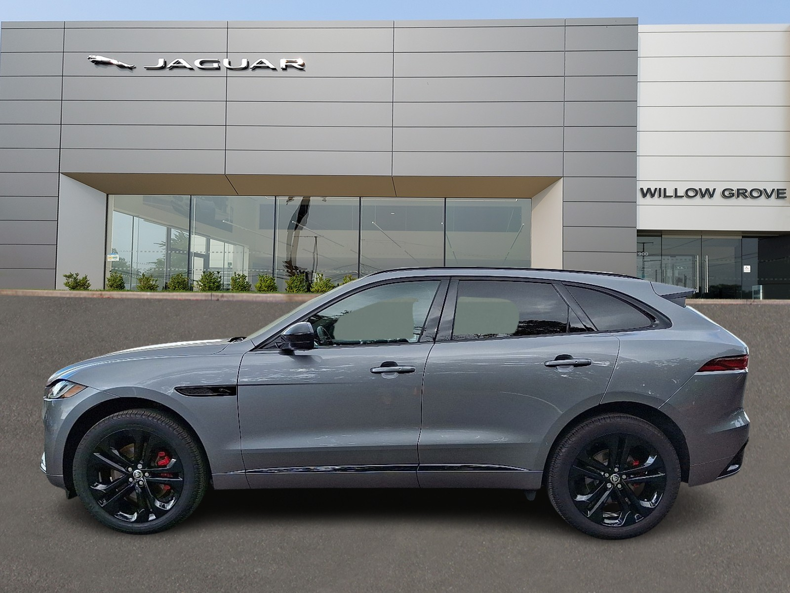 2025 Jaguar F-PACE R-Dynamic S P400 photo 4