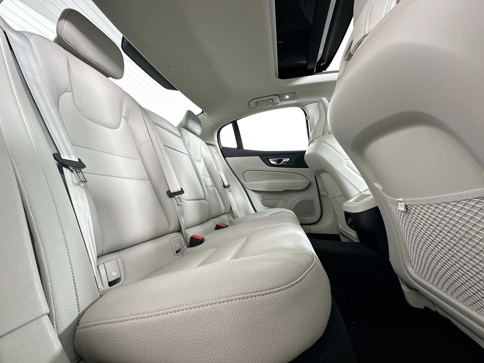 2025 Volvo S60 B5 Core photo 24