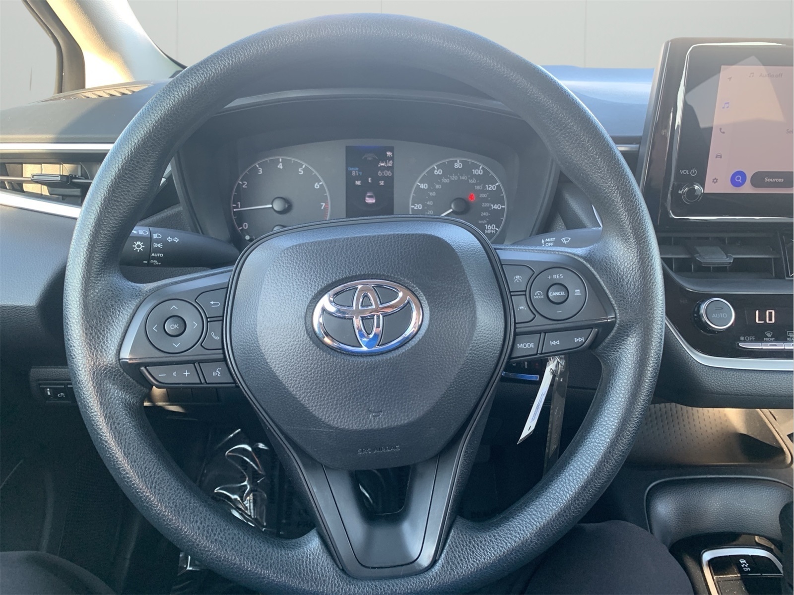 2024 Toyota Corolla LE photo 11