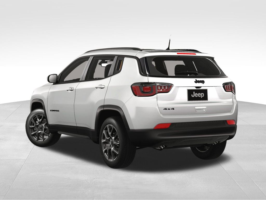 2025 Jeep Compass Latitude photo 4