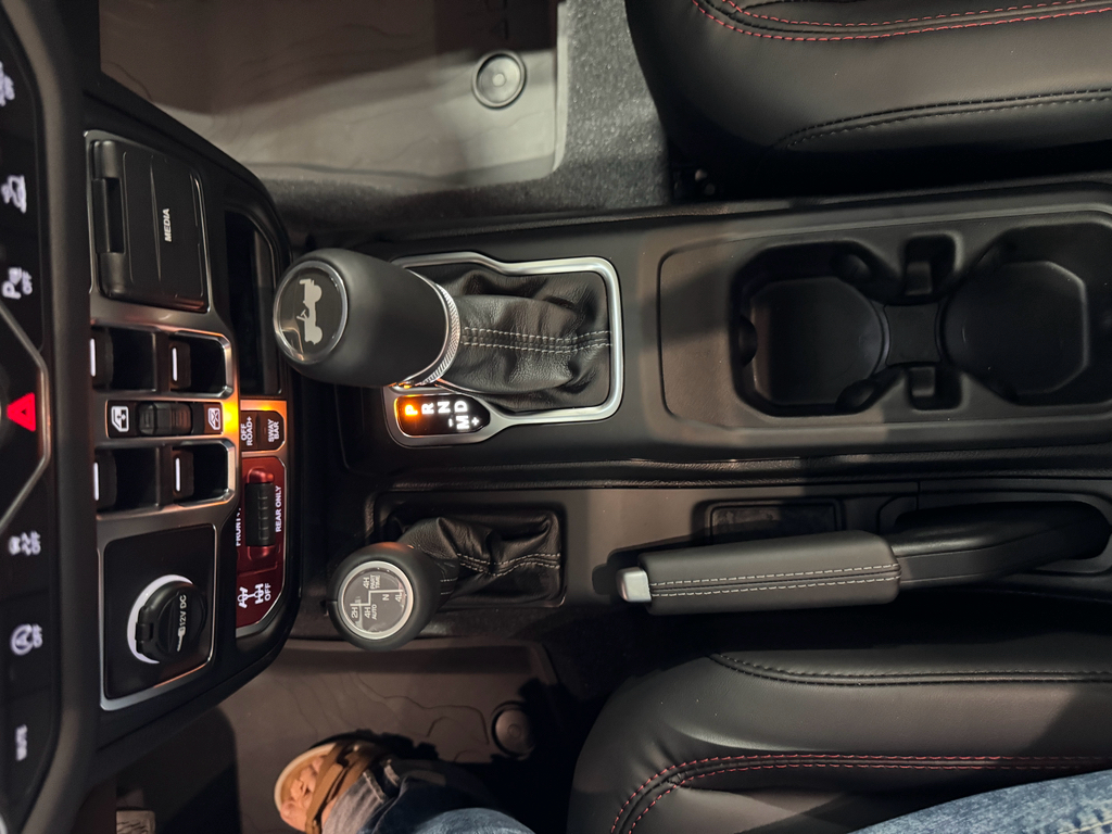 2025 Jeep Wrangler Rubicon X photo 33
