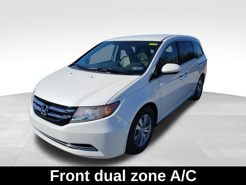 2016 Honda Odyssey SE photo 3
