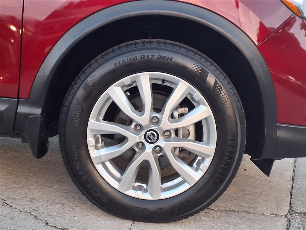 2021 Nissan Rogue Sport SV photo 3