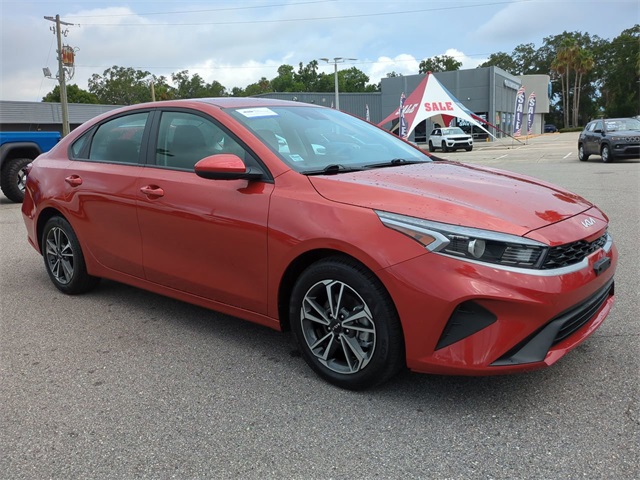 2023 Kia Forte LXS photo 2