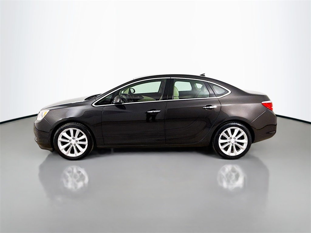 2013 Buick Verano Base photo 4
