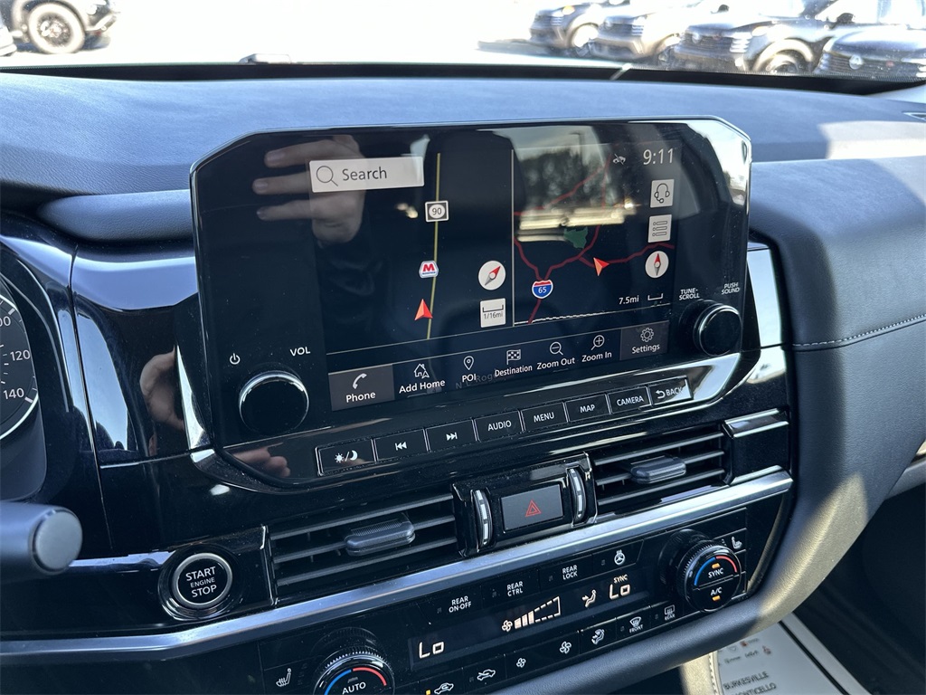 2023 Nissan Pathfinder SL photo 18
