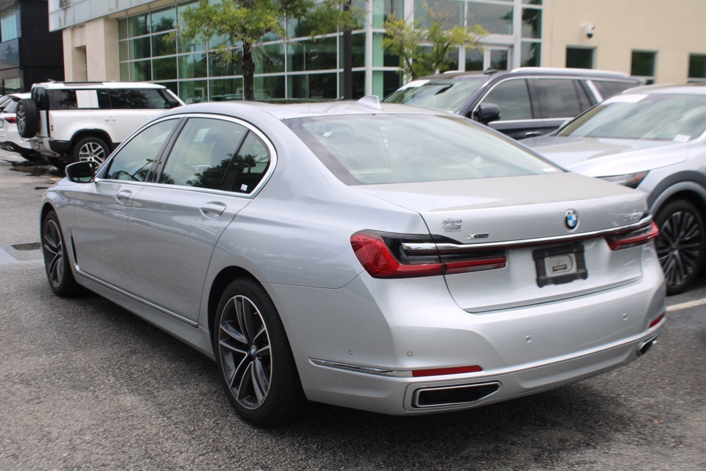 2020 Bmw 750i xDrive Sedan photo 8