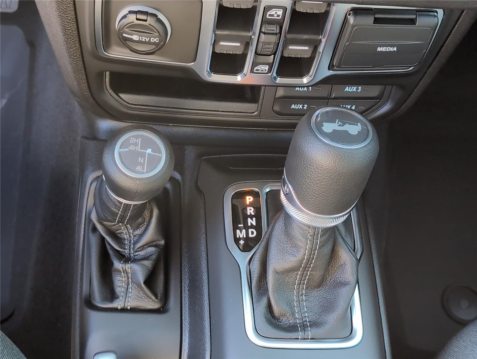 2025 Jeep Wrangler Sport S photo 17