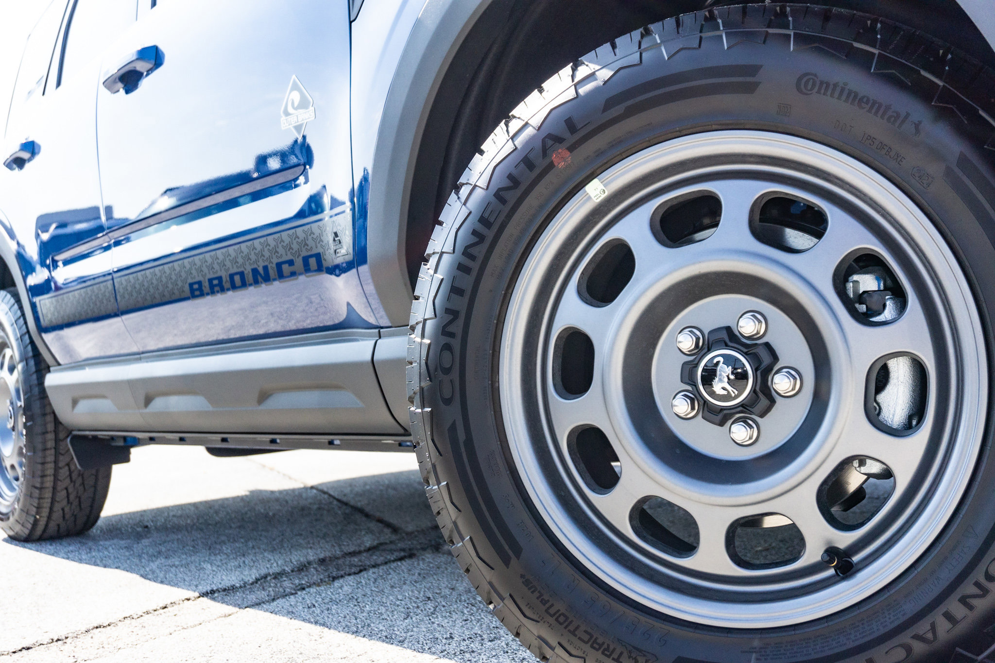 2024 Ford Bronco Sport Outer Banks photo 2