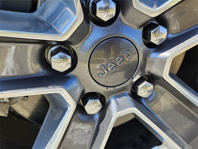 2022 Jeep Wrangler Unlimited Sahara photo 17