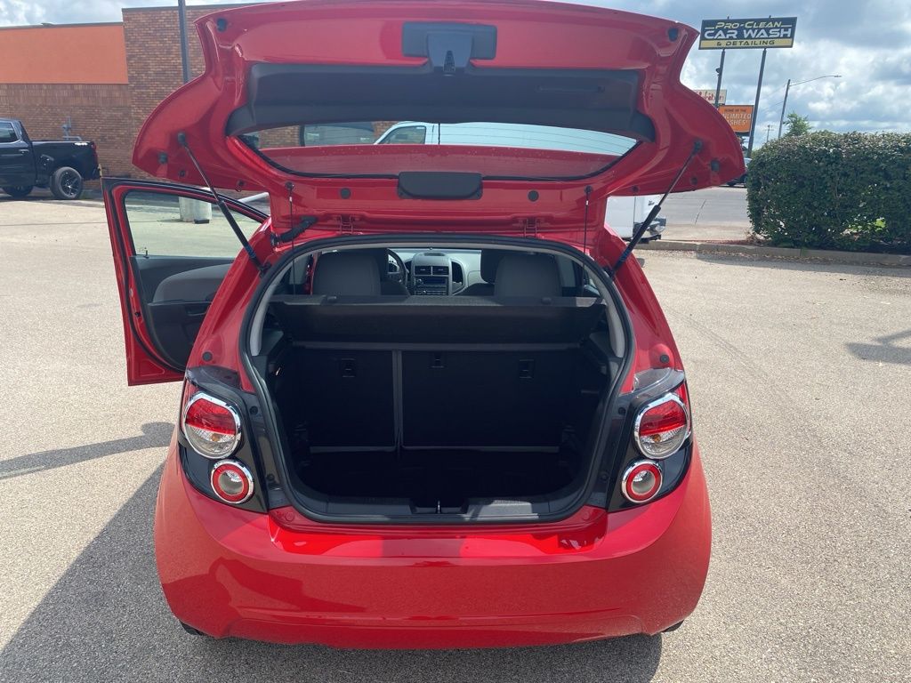 2013 Chevrolet Sonic LS photo 13
