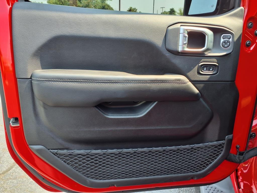 2022 Jeep Wrangler Unlimited Sahara 4xe photo 14