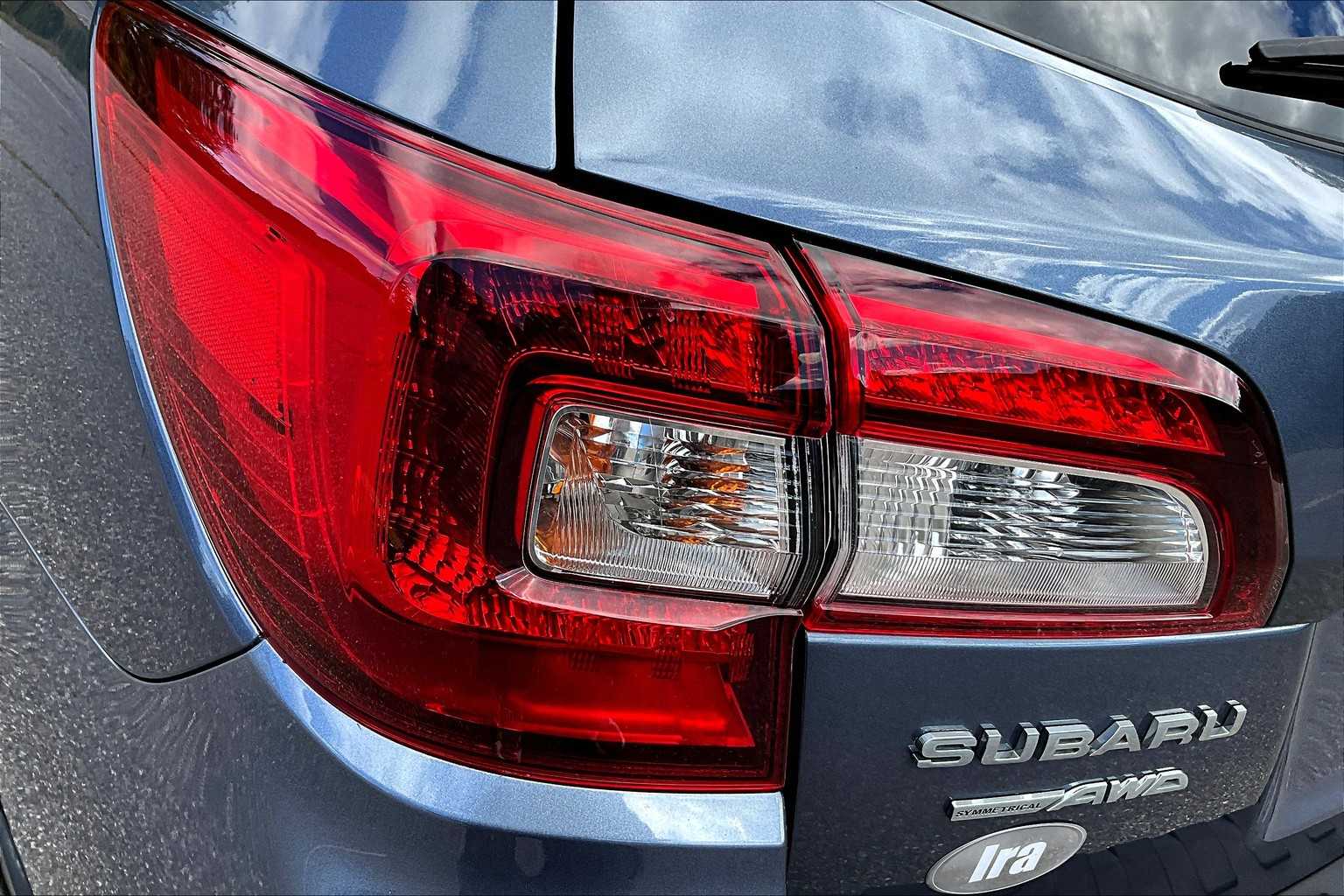 2018 Subaru Outback Limited photo 27