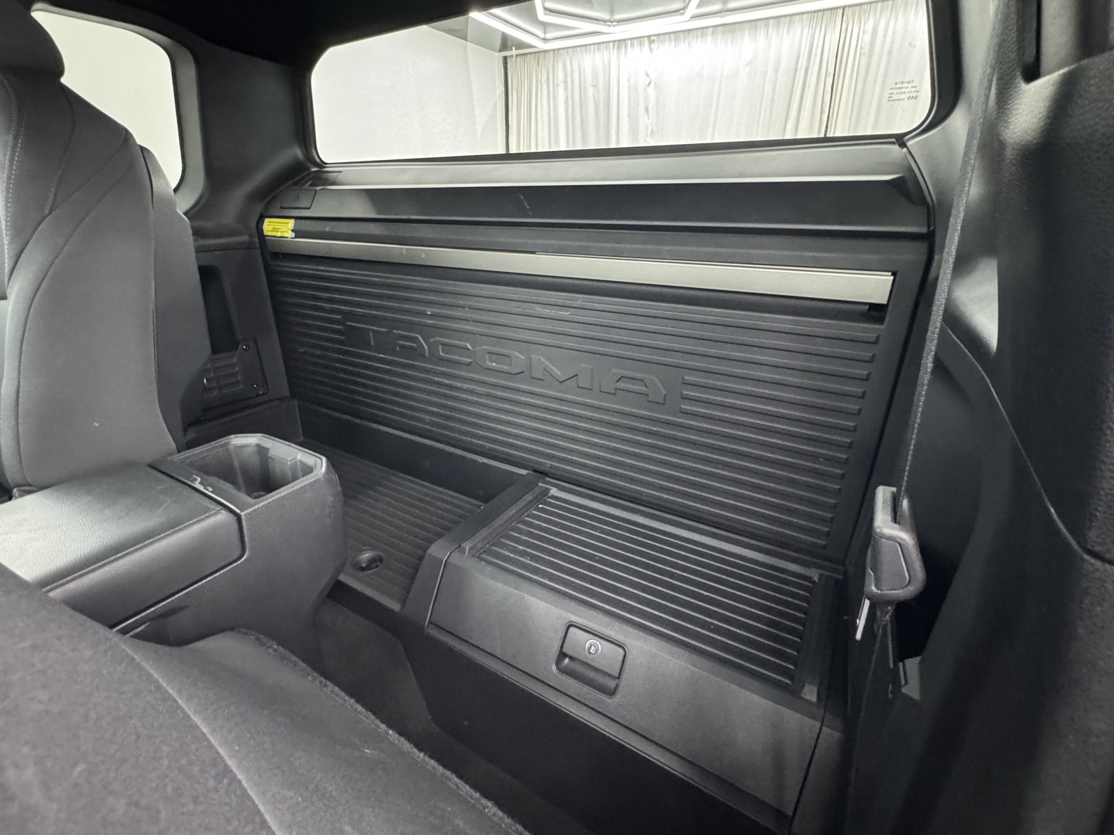 2024 Toyota Tacoma SR XtraCab photo 10