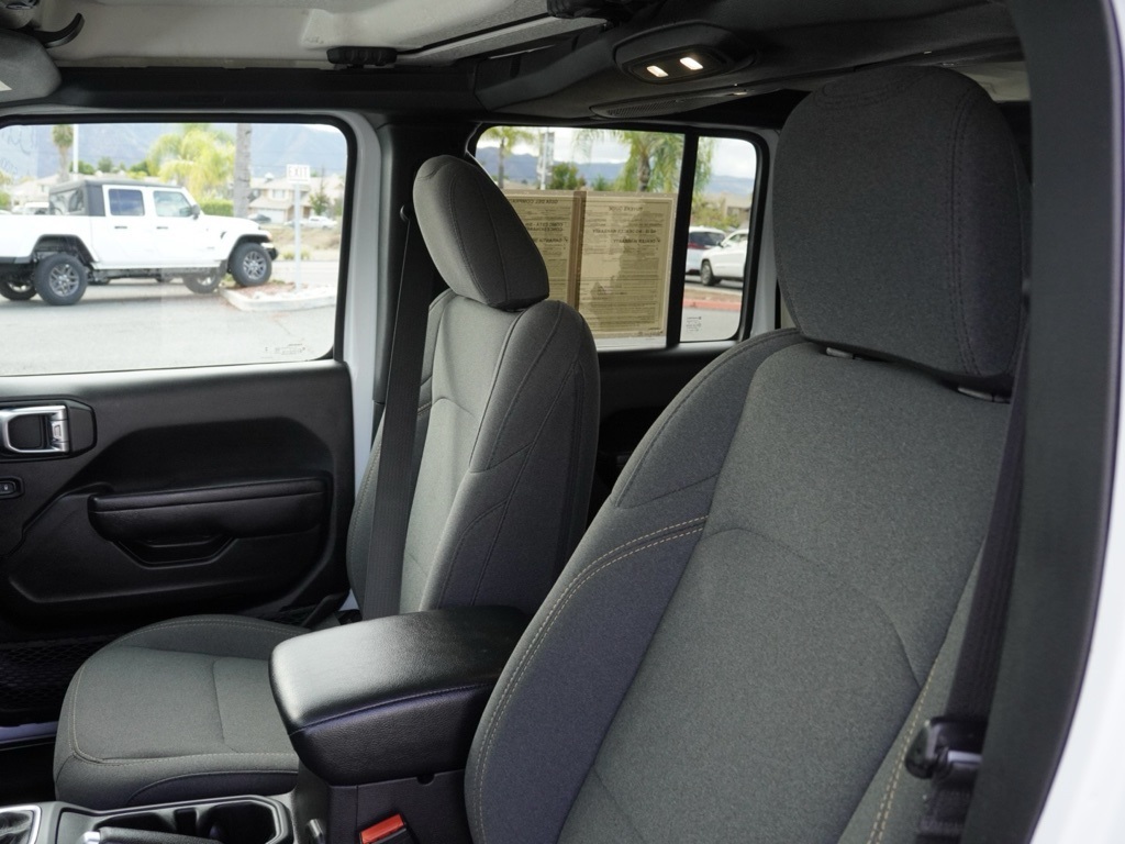 Used 2024 White Jeep Sport S 4xe image 21