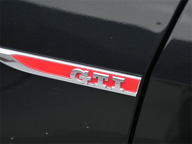 2019 Volkswagen Golf GTI Autobahn photo 12