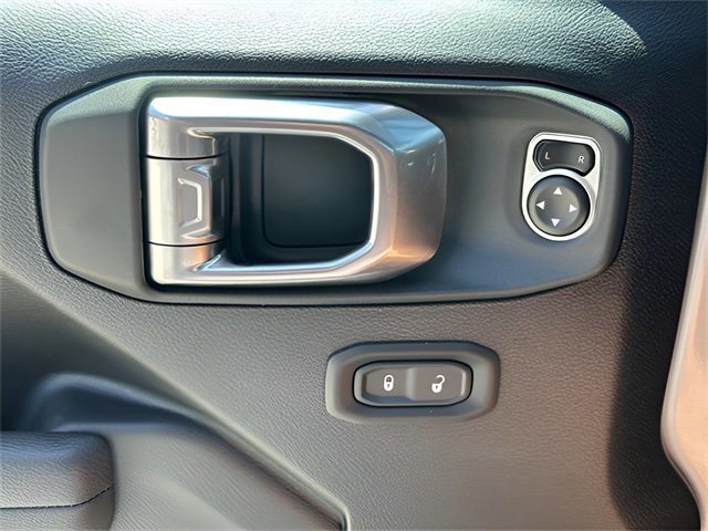 2024 Jeep Wrangler Sport S photo 27