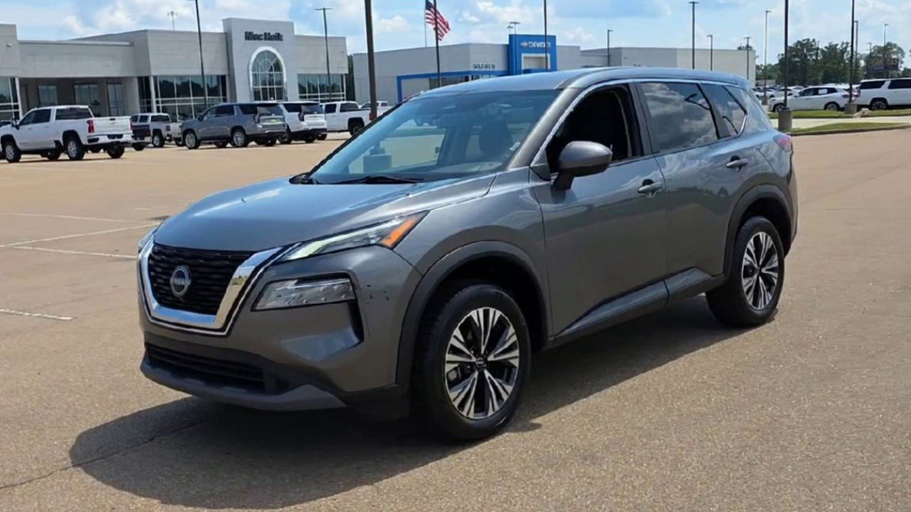 2023 Nissan Rogue SV photo 2