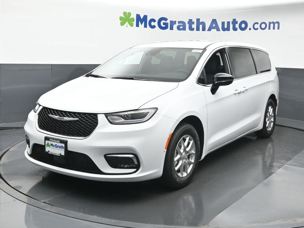 2026 Chrysler Pacifica photo 24