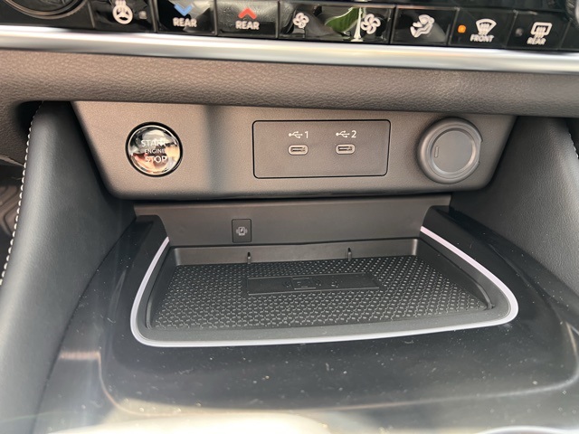 2025 Nissan Rogue Platinum photo 16