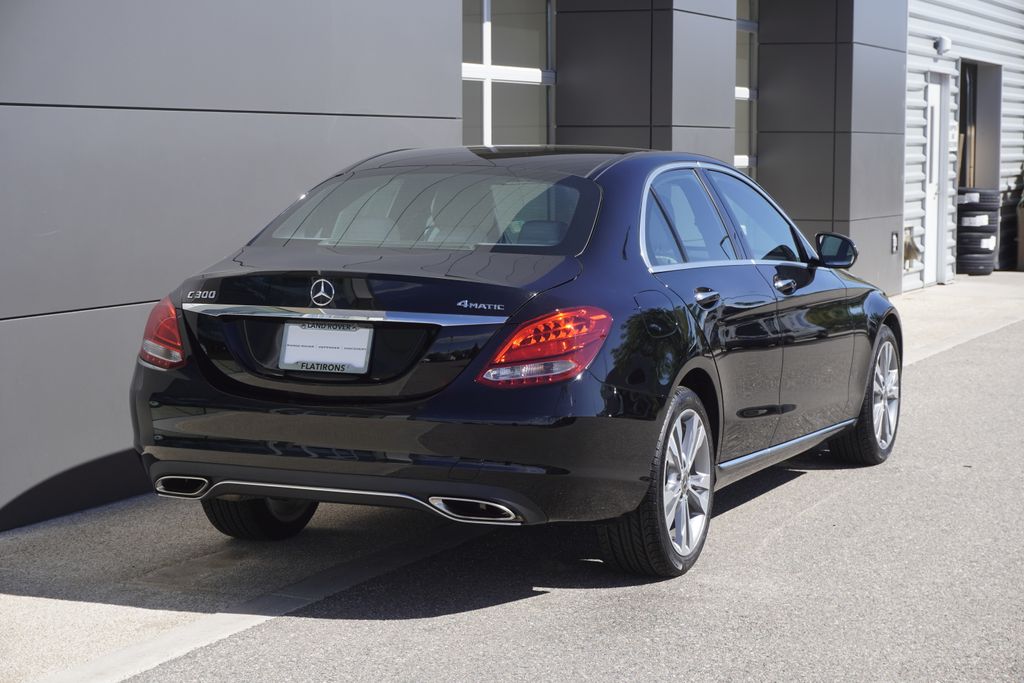 2018 Mercedes Benz C 300 4MATIC photo 2