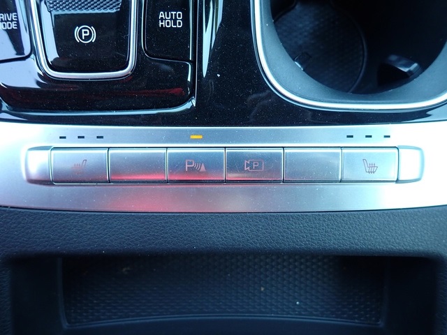 2024 Kia Carnival EX photo 21