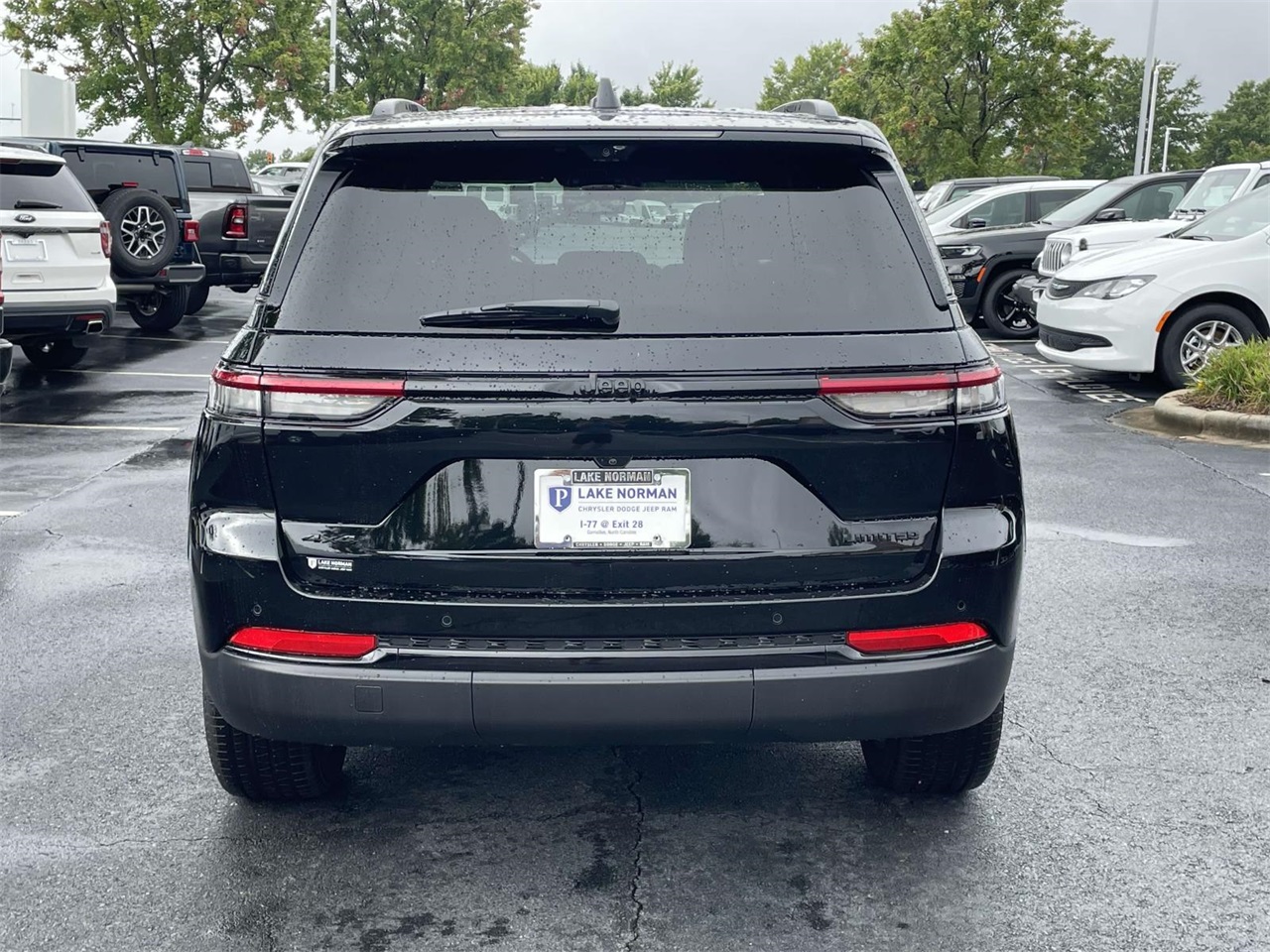 2025 Jeep Grand Cherokee Limited photo 3