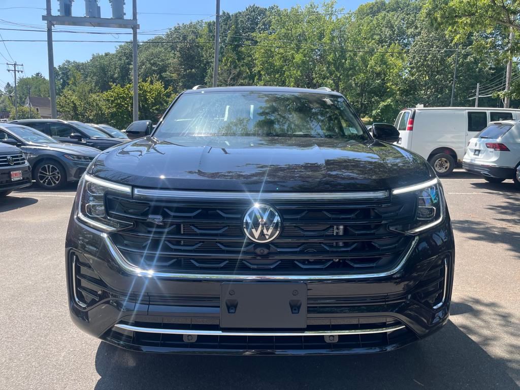 2025 Volkswagen Atlas Cross Sport SEL Premium R-Line photo 3