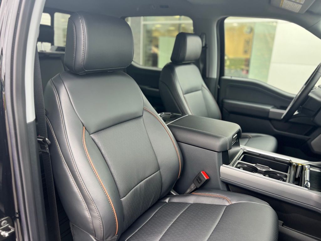 2025 Ford F-250 Lariat photo 36
