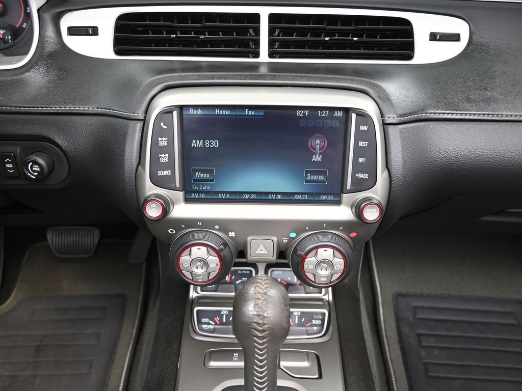 2015 Chevrolet Camaro 2SS photo 24