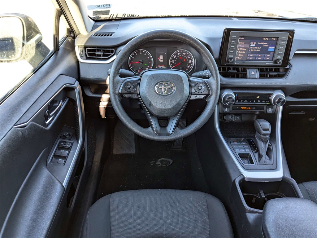 2022 Toyota RAV4 XLE photo 16
