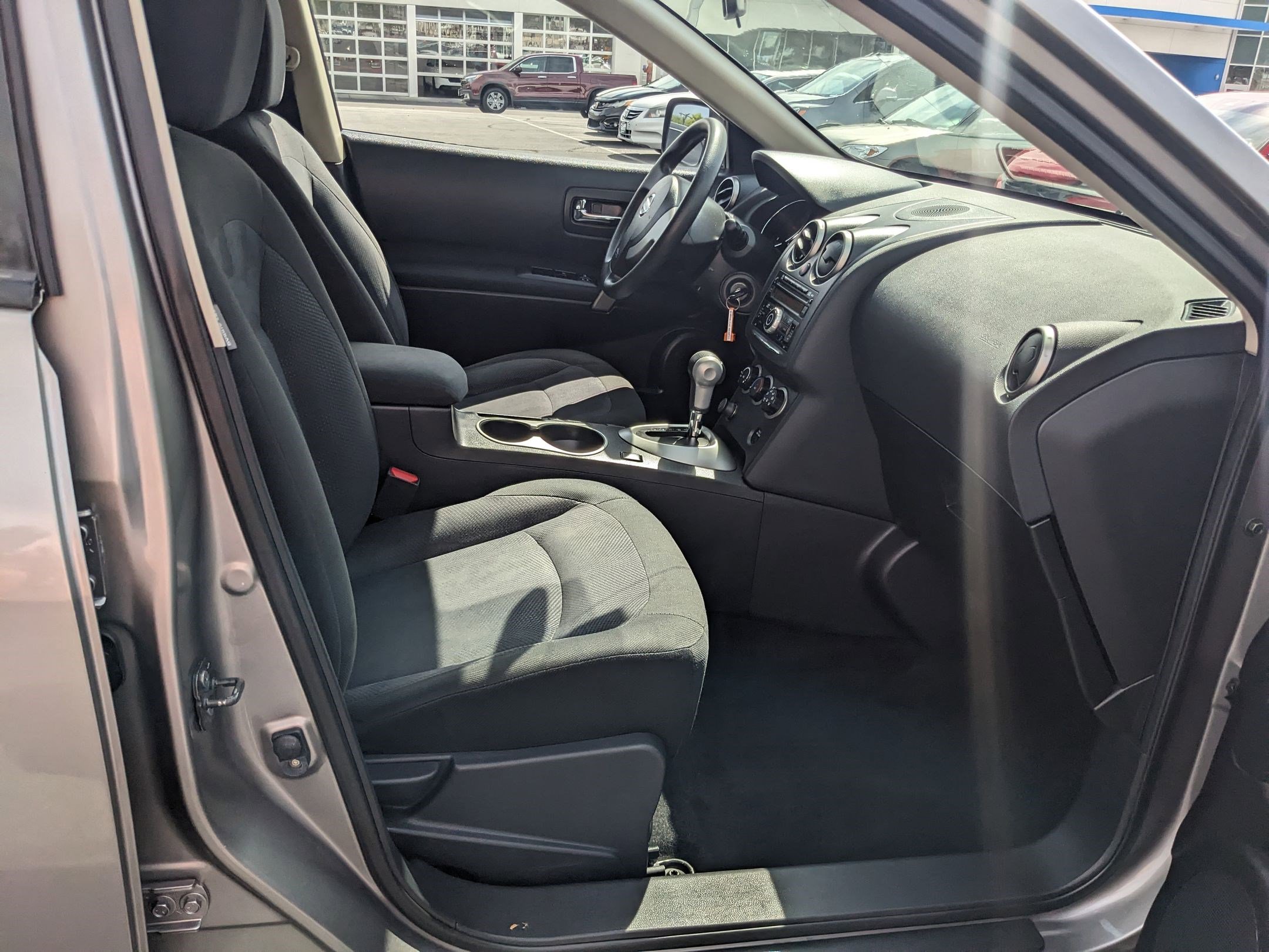 2014 Nissan Rogue Select S photo 26