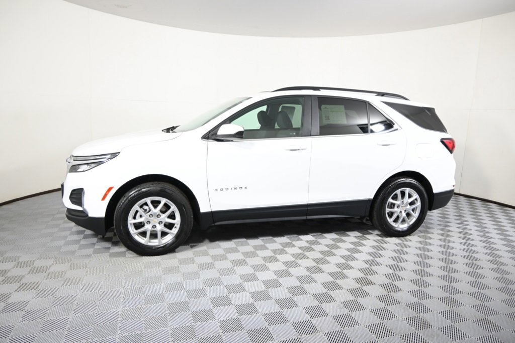 Used 2022 Chevrolet Equinox LT with VIN 3GNAXUEV8NS221297 for sale in Forest Lake, Minnesota