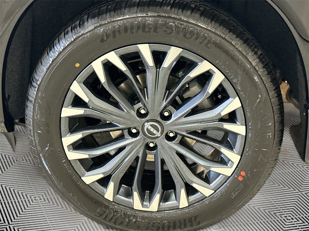 2026 Nissan Rogue Platinum photo 17