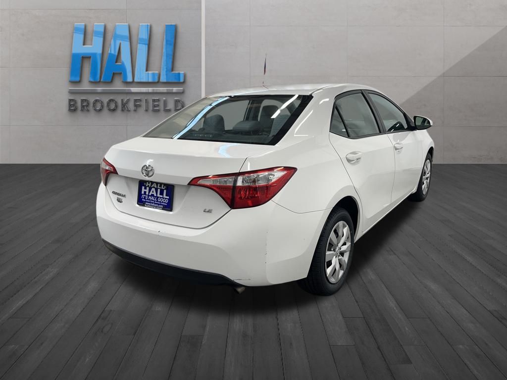 2015 Toyota Corolla LE photo 5