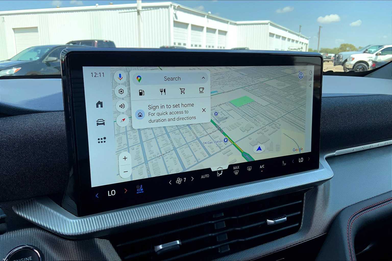2025 Ford Explorer ST photo 17