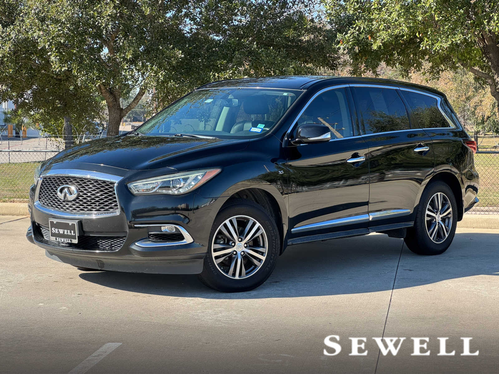 2017 INFINITI QX60 Base