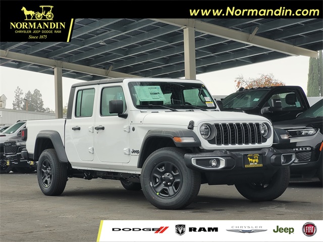 2026 Jeep Gladiator Sport's photo
