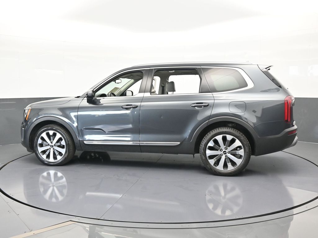 2022 Kia Telluride EX photo 3