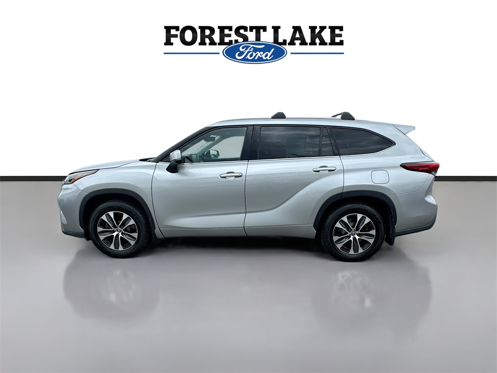 2021 Toyota Highlander XLE photo 4