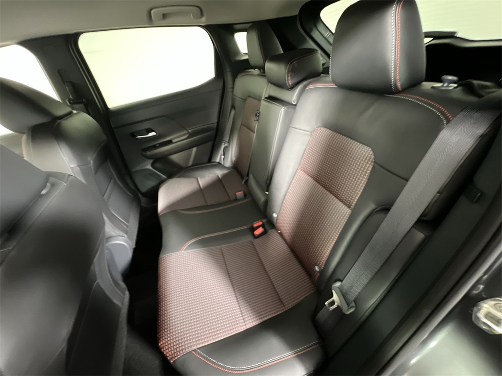 2026 Nissan Kicks SR photo 23